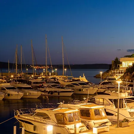 Mitan 4* Novi Vinodolski